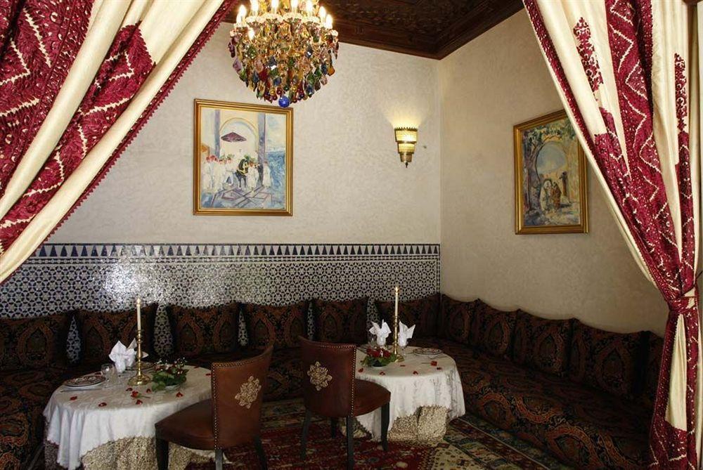 Riad Kniza Marrákes Kültér fotó A Moroccan restaurant in Casablanca