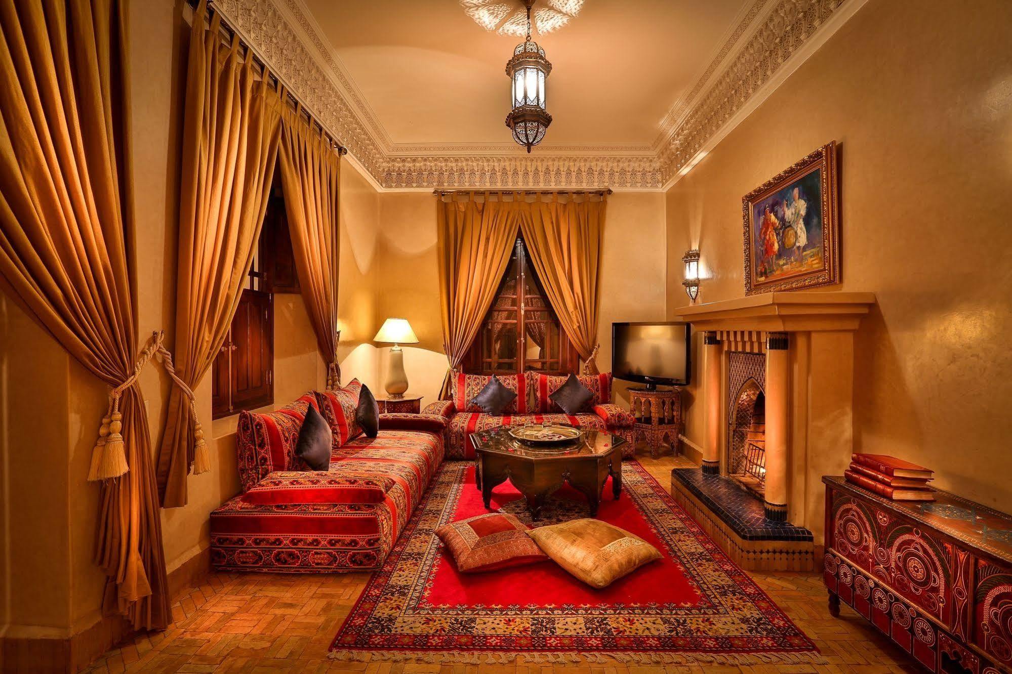 Riad Kniza Marrákes Kültér fotó A Moroccan living room