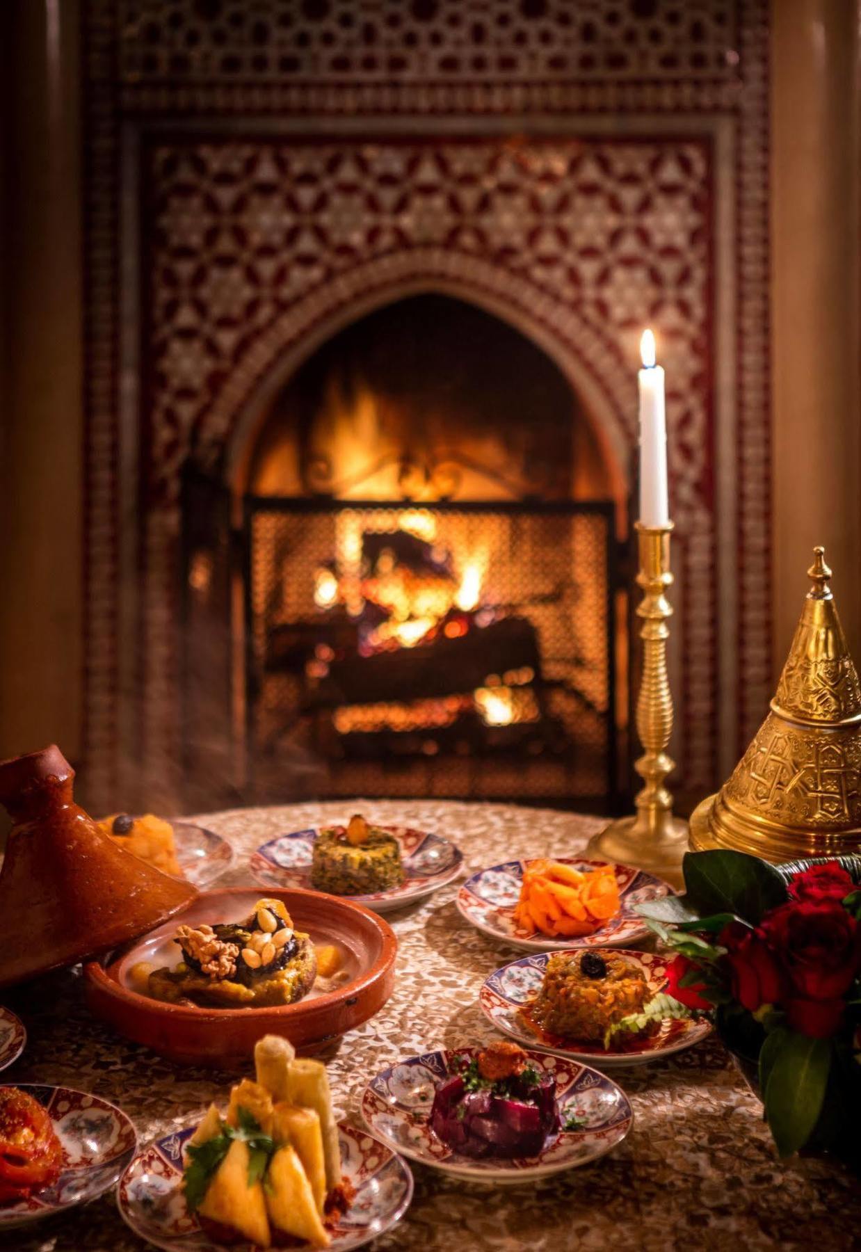 Riad Kniza Marrákes Kültér fotó A fireplace in a Moroccan riad